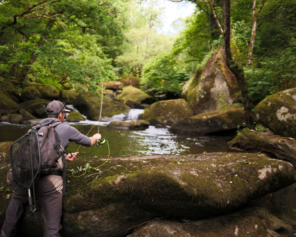 Pêche truite canne mouche