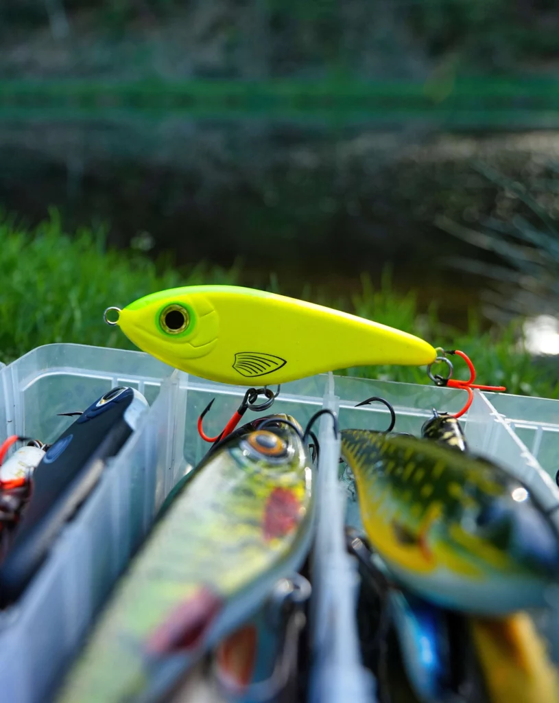 Buster Jerk jerkbait leurre ouverture brochet