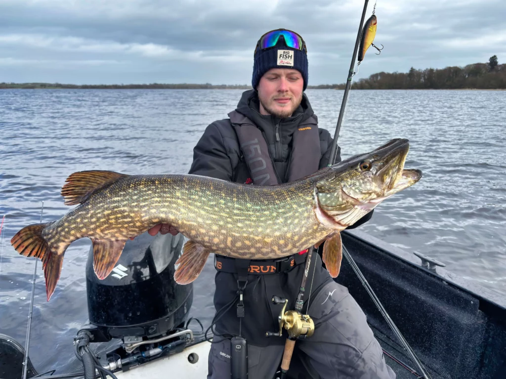 Pêcher brochet jerkbait deviant