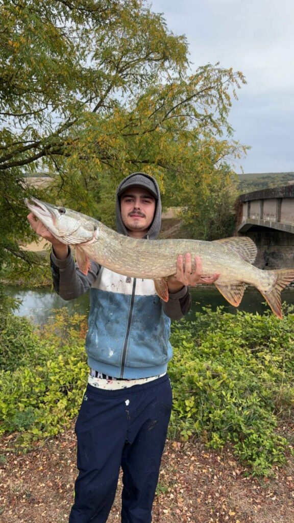 Brochet de 92 cm pris par Lyam
