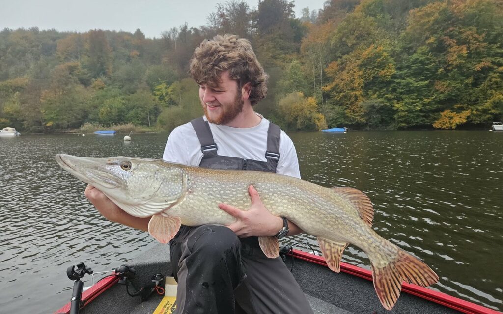 Brochet de 128 cm pris par Mammouth