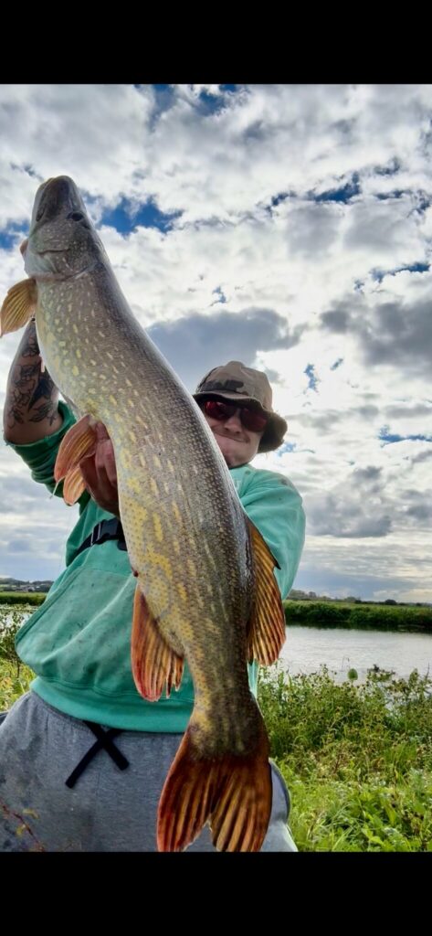 Brochet de 108 cm pris par Bastien